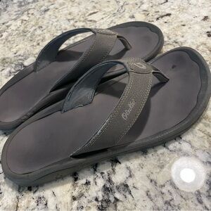 Olukai Men's Gray Sandals